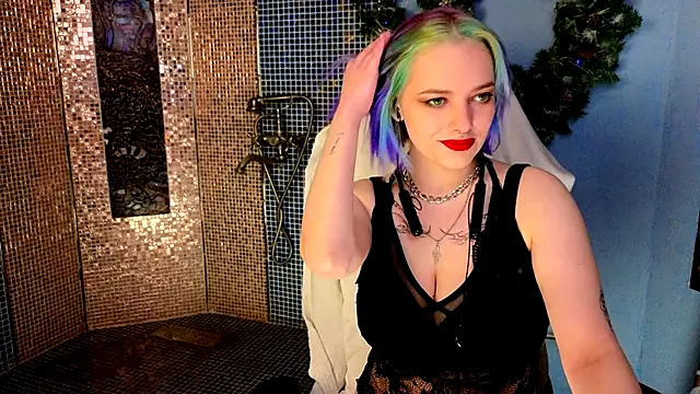 Eniferi online show from December 21, 2025, 1:57 pm