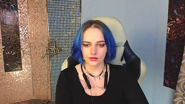 Eniferi online show from October 28, 2025, 2:38 pm