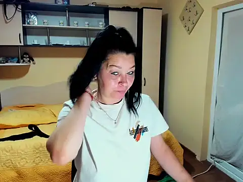 Soffy Skye online show from May 12, 2026, 5:26 am