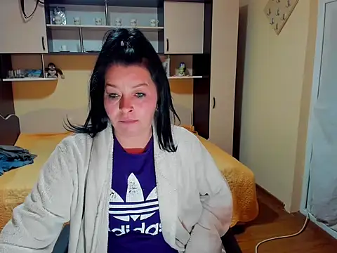 Soffy Skye online show from April 27, 2026, 4:54 am