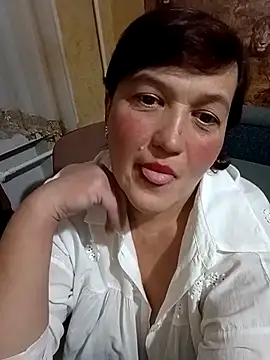 Snapshot of Caramellove8877 chatting on December 5, 2025, 5:28 am Caramellove8877 online show from December 5, 2025, 5:28 am