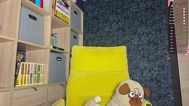 Snapshot of AzureEyes chatting on October 20, 2025, 3:56 pm AzureEyes online show from October 20, 2025, 3:56 pm