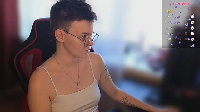 KrisNeal online show from September 14, 2025, 9:20 am