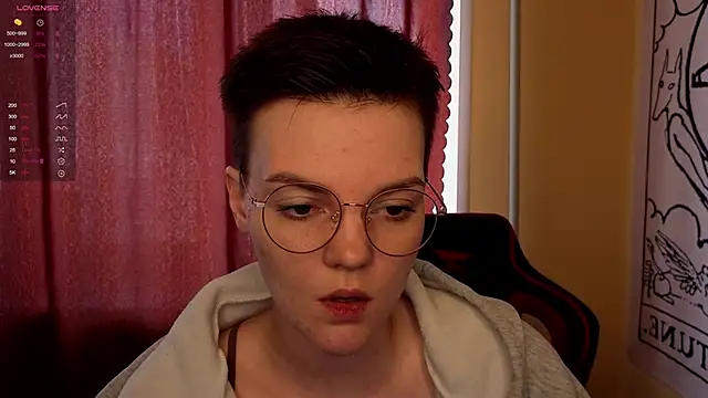 KrisNeal online show from October 4, 2025, 9:44 am