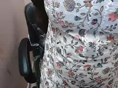 bold naina online show from November 20, 2025, 4:02 am