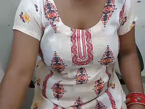 bold naina online show from October 8, 2025, 3:52 am