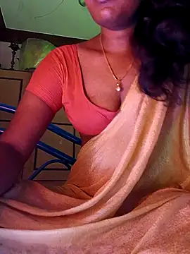 Snapshot of Tamil_Kavitha chatting on April 21, 2026, 5:03 am Tamil Kavitha online show from April 21, 2026, 5:03 am