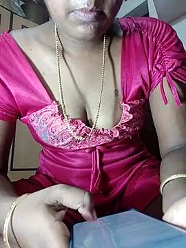 Snapshot of Tamil_Kavitha chatting on October 12, 2025, 1:12 pm Tamil Kavitha online show from October 12, 2025, 1:12 pm