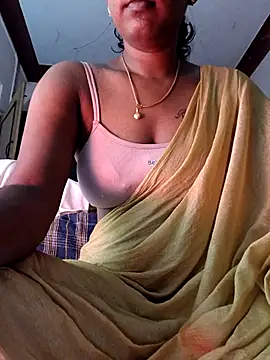 Snapshot of Tamil_Kavitha chatting on May 8, 2026, 11:52 pm Tamil Kavitha online show from May 8, 2026, 11:52 pm
