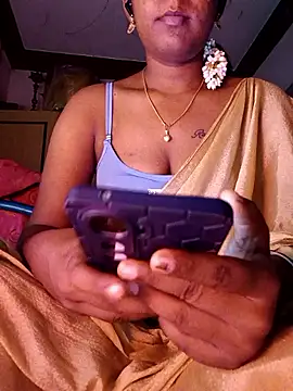 Snapshot of Tamil_Kavitha chatting on May 6, 2026, 11:31 pm Tamil Kavitha online show from May 6, 2026, 11:31 pm