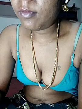 Snapshot of Tamil_Kavitha chatting on October 15, 2025, 6:05 pm Tamil Kavitha online show from October 15, 2025, 6:05 pm