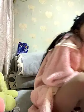 xiuchun100 online show from January 13, 2026, 12:09 pm