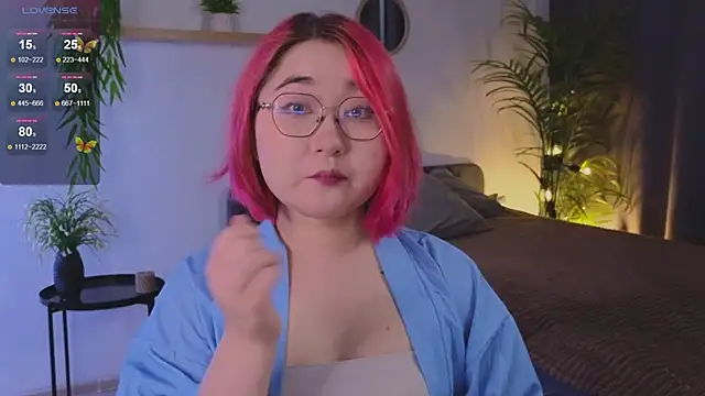 Sexy Peachy online show from September 30, 2025, 7:14 am