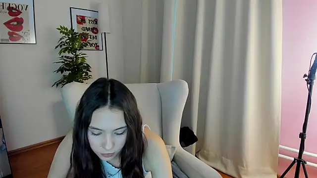 Snapshot of Kelly_Harrison chatting on October 4, 2025, 8:27 am Kelly Harrison online show from October 4, 2025, 8:27 am