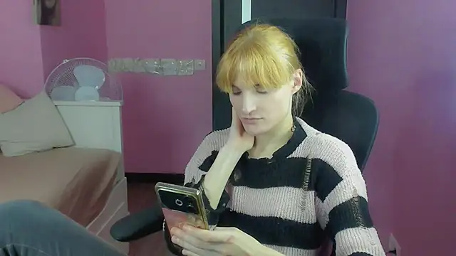 AcidTears online show from November 11, 2025, 5:57 am