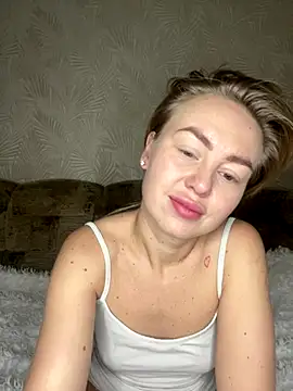 MartaLuna  online show from October 16, 2025, 6:43 am