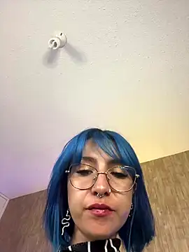 celeste wood  online show from October 7, 2025, 1:23 pm