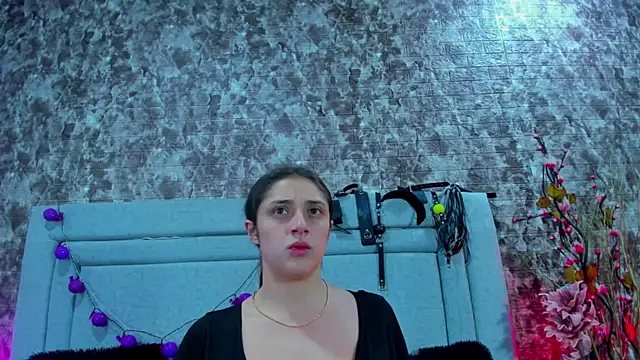 KatyVelvet online show from October 15, 2025, 2:32 am