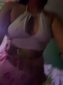 Snapshot of Guerita-96 chatting on October 27, 2025, 11:16 pm Guerita-96 online show from October 27, 2025, 11:16 pm