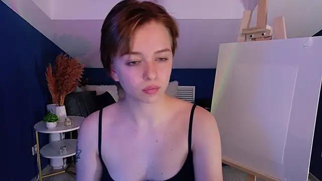HypeQueen online show from October 5, 2025, 9:16 pm