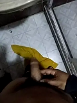 Snapshot of reycam97 chatting on February 24, 2026, 1:23 pm reycam97 online show from February 24, 2026, 1:23 pm