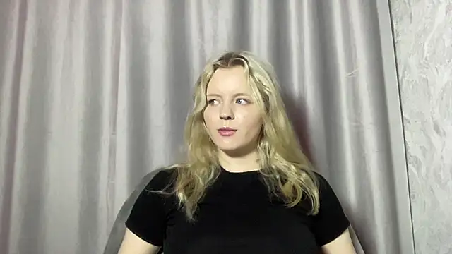 D0llySheep online show from September 28, 2025, 4:47 pm