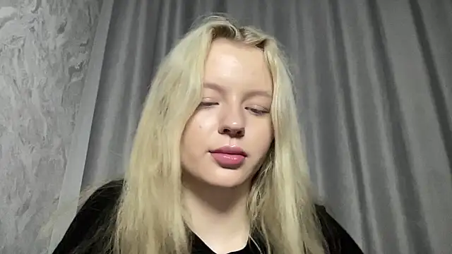 D0llySheep online show from September 30, 2025, 5:52 pm