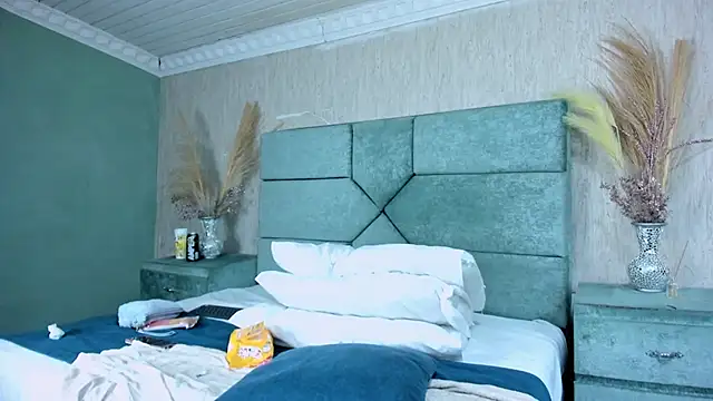 Snapshot of NatashaLimaa chatting on November 10, 2025, 3:11 am NatashaLimaa online show from November 10, 2025, 3:11 am