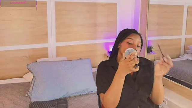 Snapshot of ValeryCortezm chatting on October 30, 2025, 1:31 pm ValeryCortezm online show from October 30, 2025, 1:31 pm