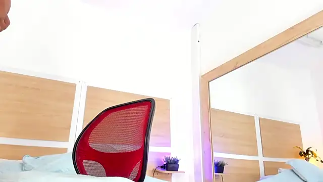 ValeryCortezm online show from December 17, 2025, 1:16 pm