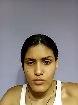 Snapshot of Isa_Rouse__ chatting on November 18, 2025, 3:21 am Isa Rouse online show from November 18, 2025, 3:21 am