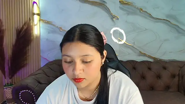 mia hot tf online show from September 25, 2025, 8:26 pm