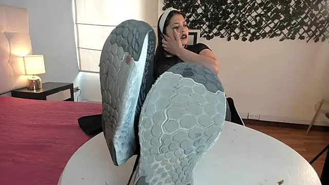 Shantal  G online show from October 29, 2025, 5:12 pm