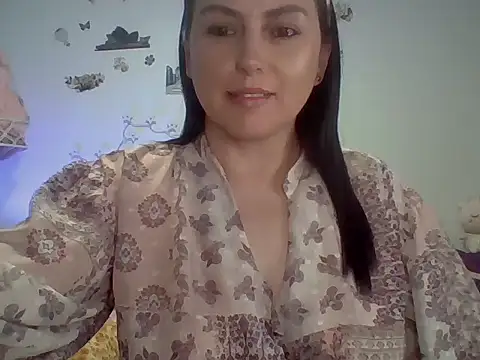 Snapshot of Venusina_07 chatting on November 26, 2025, 2:00 am Venusina 07 online show from November 26, 2025, 2:00 am