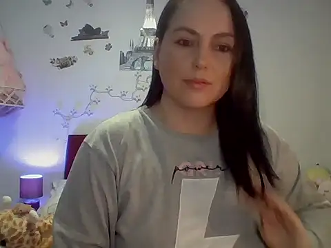 Snapshot of Venusina_07 chatting on November 16, 2025, 6:07 am Venusina 07 online show from November 16, 2025, 6:07 am