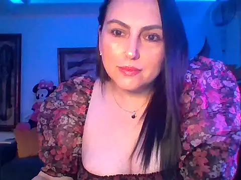 Snapshot of Venusina_07 chatting on October 4, 2025, 5:31 am Venusina 07 online show from October 4, 2025, 5:31 am