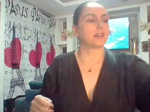 Snapshot of Venusina_07 chatting on November 11, 2025, 3:34 am Venusina 07 online show from November 11, 2025, 3:34 am