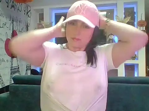 Snapshot of Venusina_07 chatting on October 19, 2025, 6:49 am Venusina 07 online show from October 19, 2025, 6:49 am