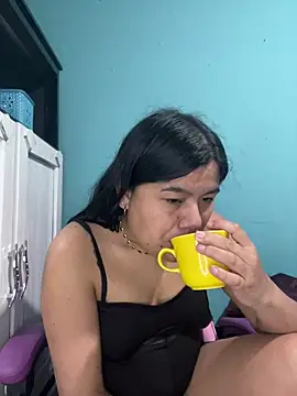Snapshot of April_Becker chatting on June 26, 2026, 4:18 am April Becker online show from June 26, 2026, 4:18 am