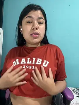 Snapshot of April_Becker chatting on July 5, 2026, 10:22 am April Becker online show from July 5, 2026, 10:22 am