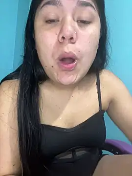 Snapshot of April_Becker chatting on July 29, 2026, 3:06 am April Becker online show from July 29, 2026, 3:06 am