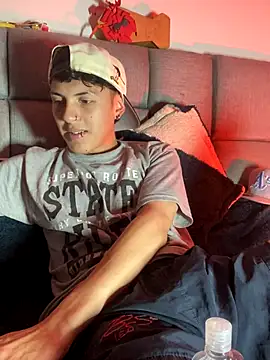 NaytonFreeman online show from December 15, 2025, 11:27 am