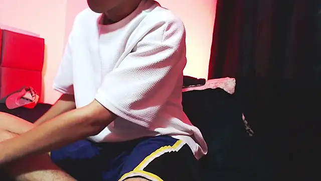 NaytonFreeman online show from November 28, 2025, 11:43 am