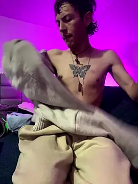 NaytonFreeman online show from November 5, 2025, 10:51 am