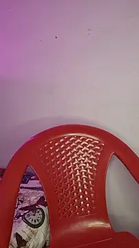 Lhia  online show from February 1, 2026, 5:11 pm