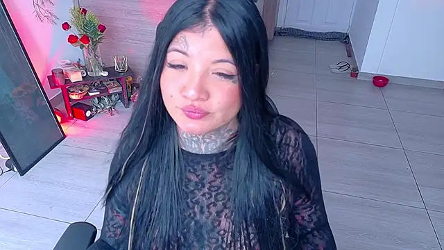 Snapshot of Unatatuada chatting on November 24, 2025, 6:52 pm Unatatuada online show from November 24, 2025, 6:52 pm