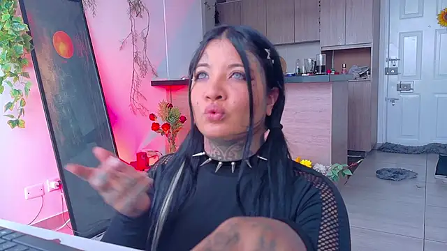 Snapshot of Unatatuada chatting on November 27, 2025, 7:58 pm Unatatuada online show from November 27, 2025, 7:58 pm