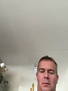 Snapshot of petertaks chatting on September 12, 2025, 11:32 am petertaks online show from September 12, 2025, 11:32 am