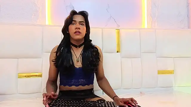 anaisa tp online show from October 1, 2025, 2:10 pm