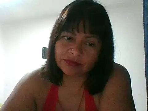 adri89-g online show from November 15, 2025, 2:32 pm